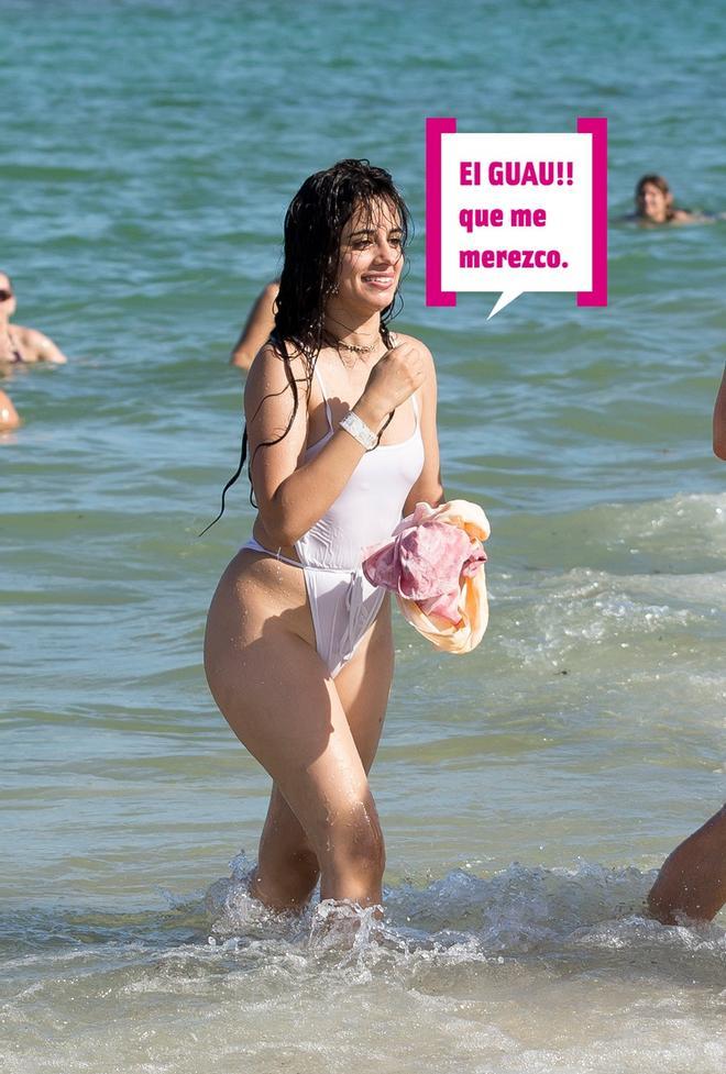 Camila Cabello en la playa