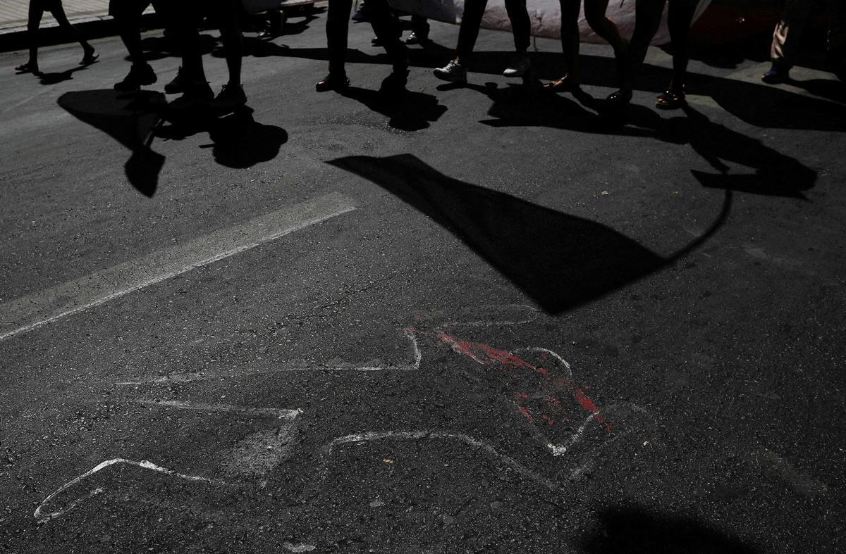 Protesta en Rosario contra el asesinato de un niño de 11 años en Rosario durante un ataque de narcotraficantes en la ciudad de Rosario. Protesta en Rosario contra el asesinato de un niño de 11 años en Rosario durante un ataque de narcotraficantes en la ciudad de Rosario.