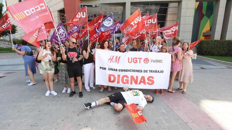 Los trabajadores de H&amp;M de Alicante van a la huelga para reclamar más plantilla y mejoras salariales