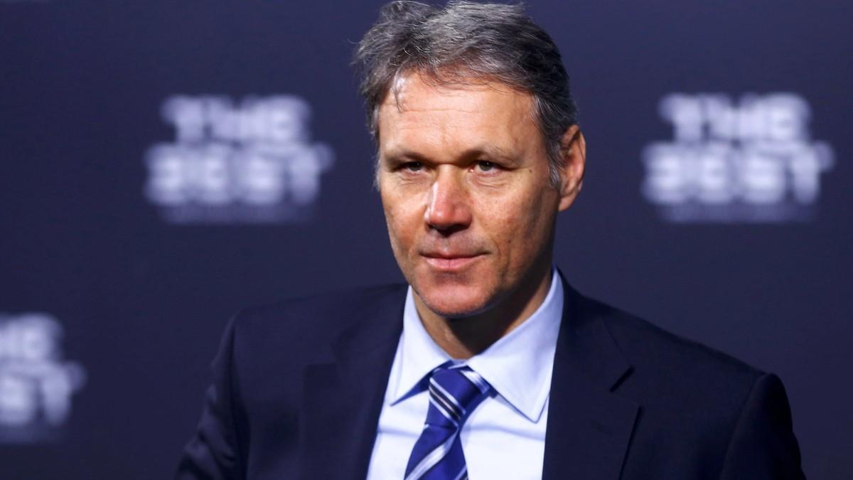Van Basten, crítico con la FIFA