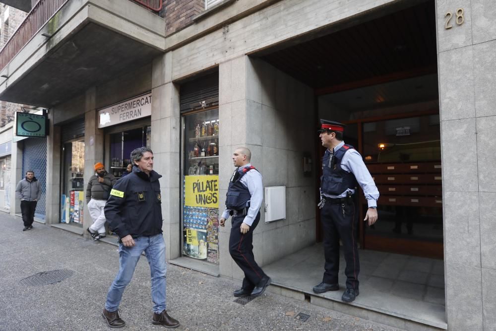 Una dona ofega la seva filla de 10 anys a Girona