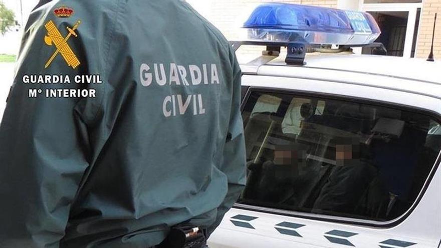 Ingresa en prisión un ladrón por robos con violencia en varios negocios y una estafa en Vecindario: la cojera fue determinante para su detención