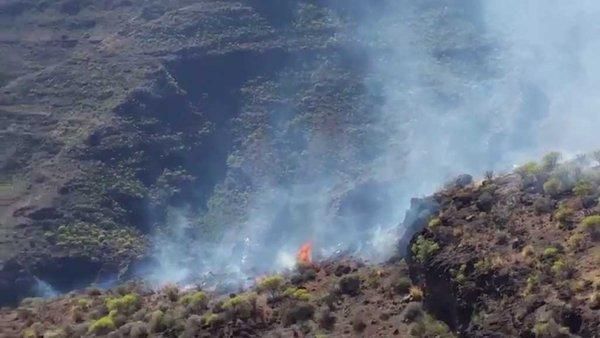 Controlado un incendio en un barranco de Mogán