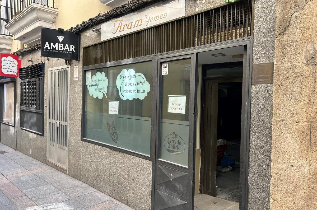 Fachada de 'Aram Yemen', establecimiento de cocina turca cerrado.