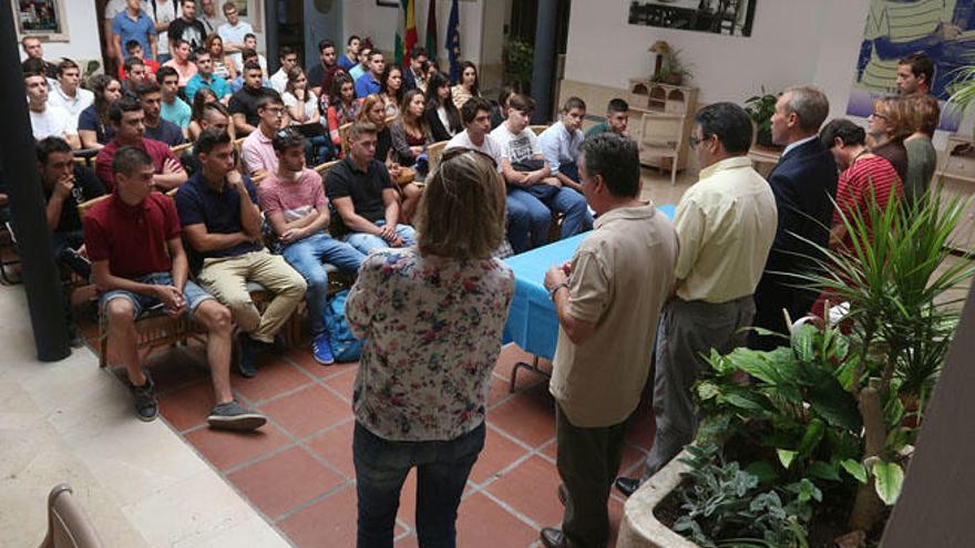 Acto de recepción de los nuevos alumnos de primer curso, 22 de cocina y 22 de sala.