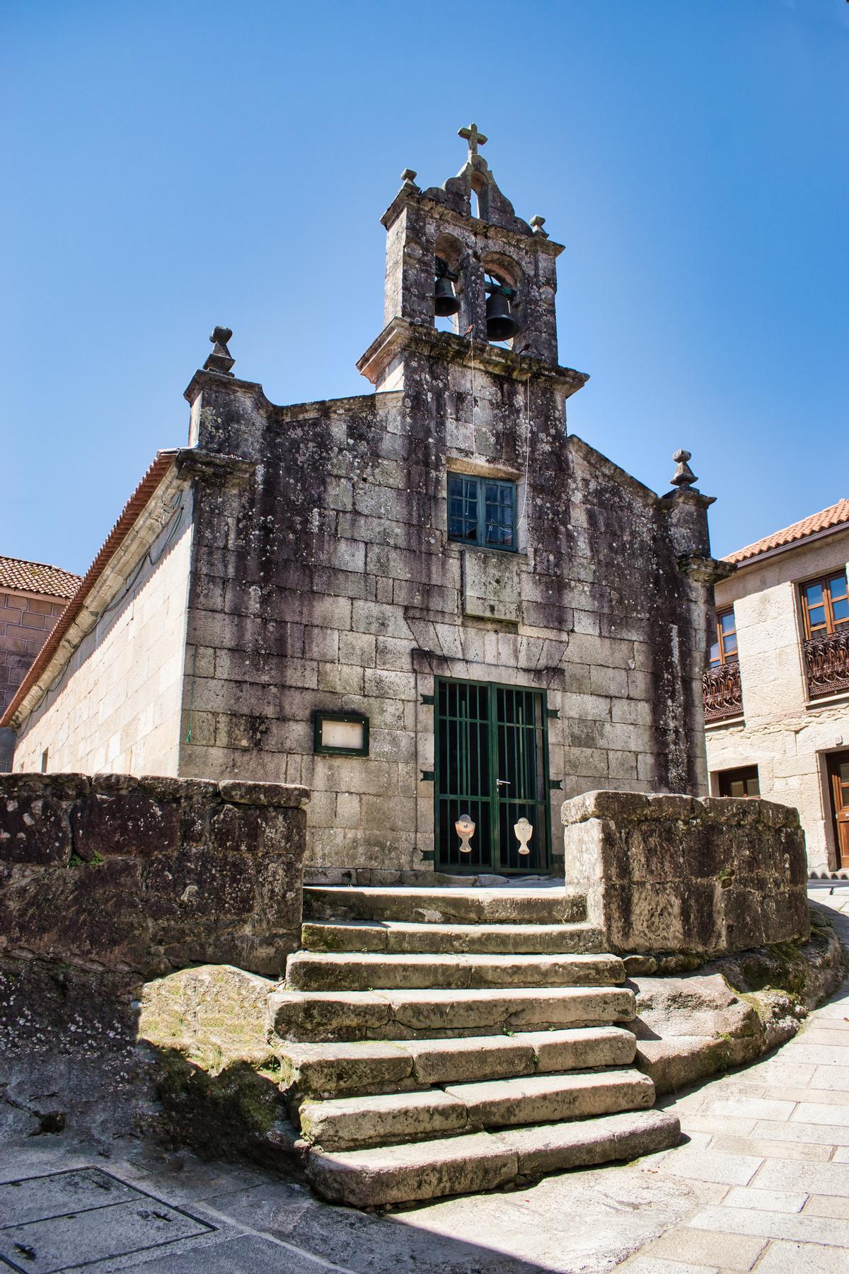 La iglesia de San Roque en Combarro