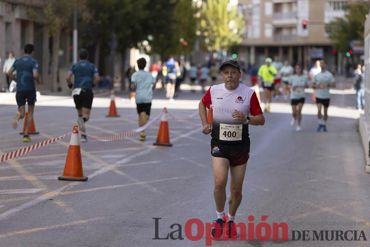 Carrera '10K Assota por ti' en Caravaca (salida y giro primera vuelta)