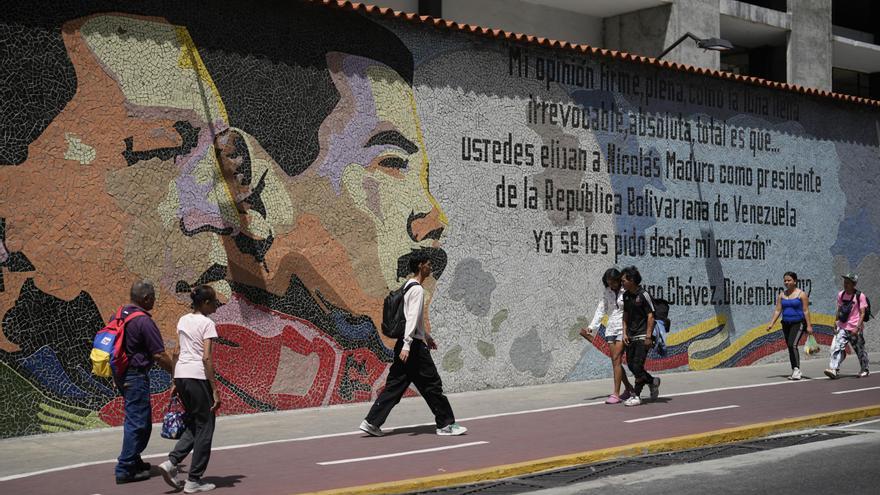 De la deuda millonaria de Repsol a la venta de Telefónica, lo que se juegan los gigantes españoles por el golpe de Trump en Venezuela