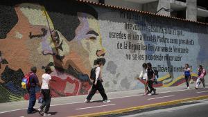 Del deute milionari de Repsol a la venda de Telefónica: el que es juguen els gegants espanyols pel cop de Trump a Veneçuela