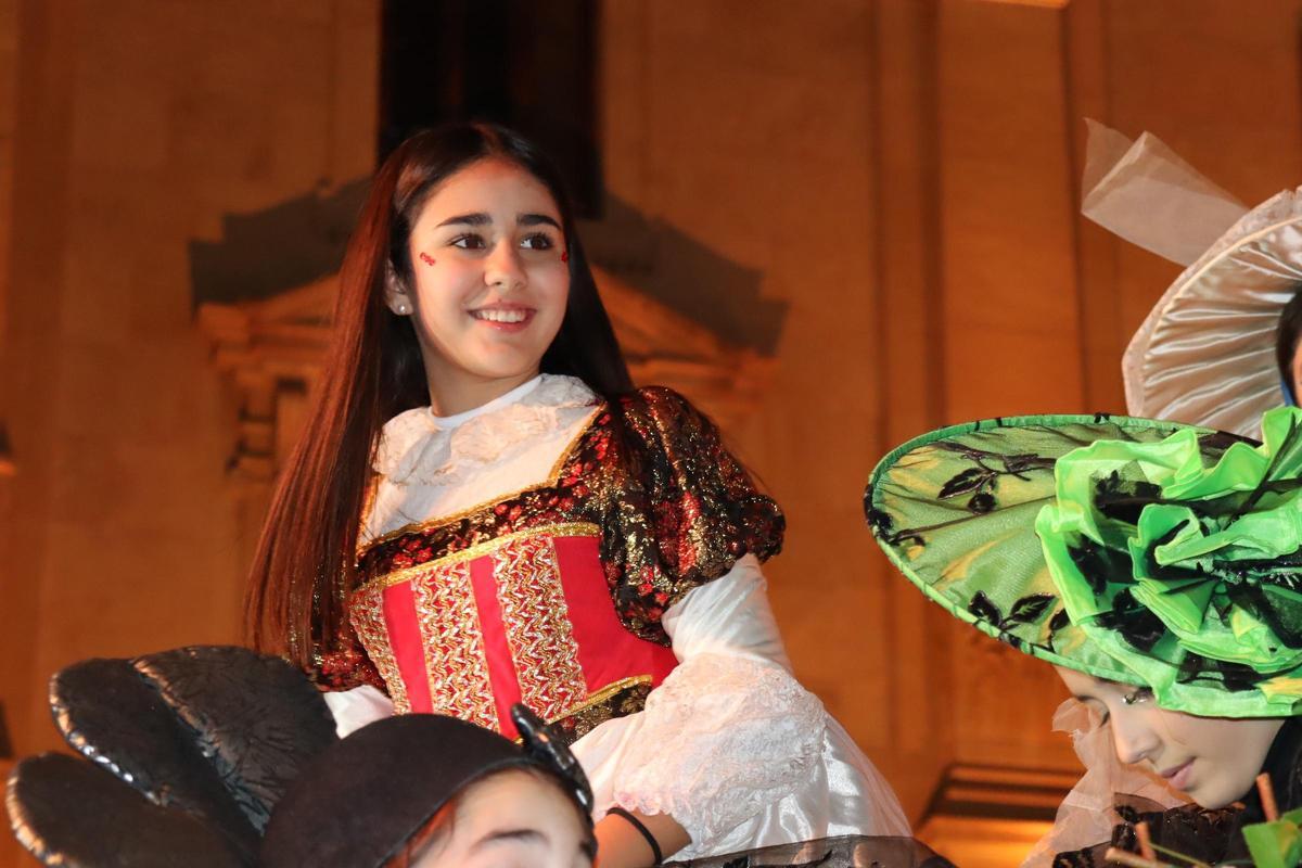 Vuelta a casa de Laura, Paula y las falleras 2023