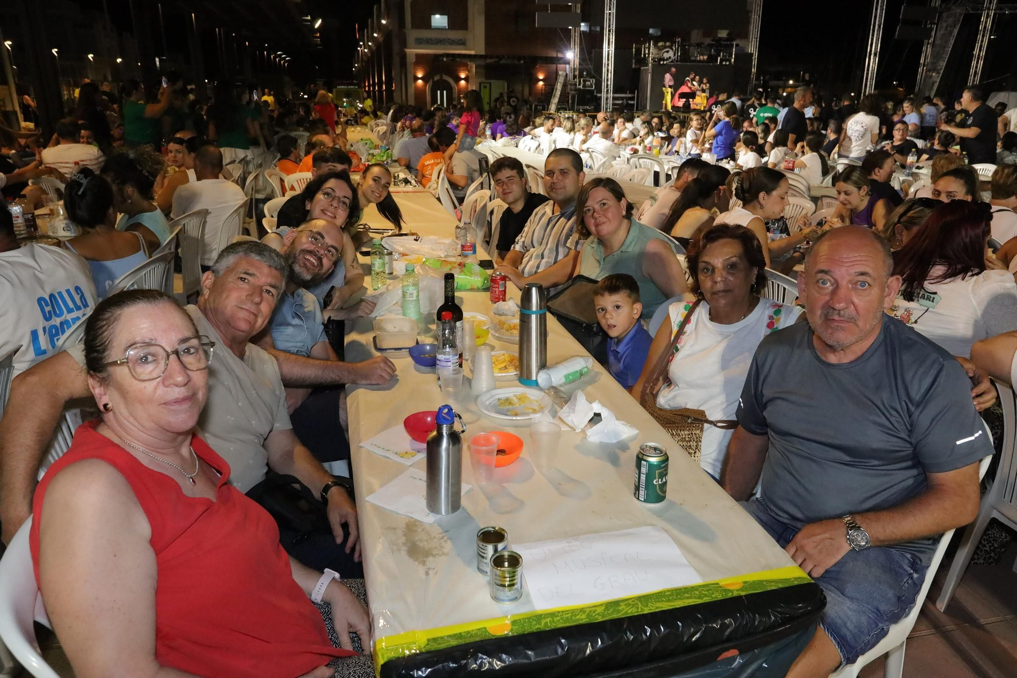 Sopar de pa i porta en las fiestas de Sant Pere del Grau de Castelló