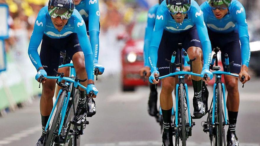 Los corredores del Movistar durante la contrarreloj por equipos del pasado Tour.