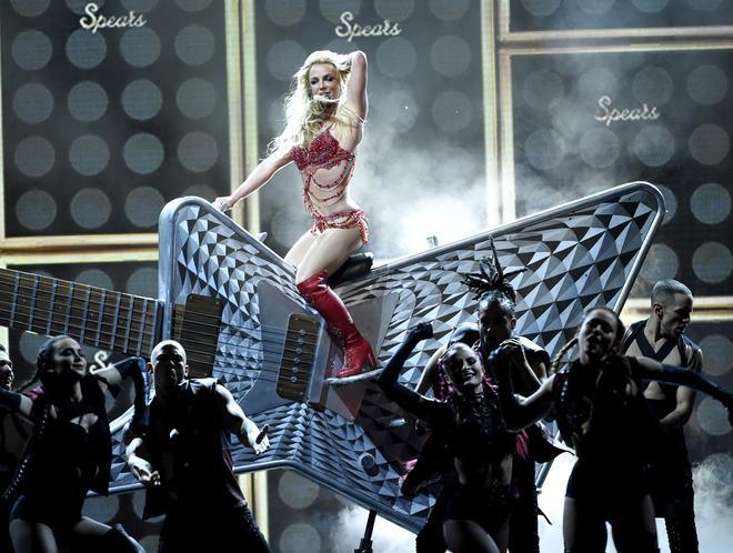 Britney Spears y su 'I love rock 'n roll' en los Billboard Music Awards 2016