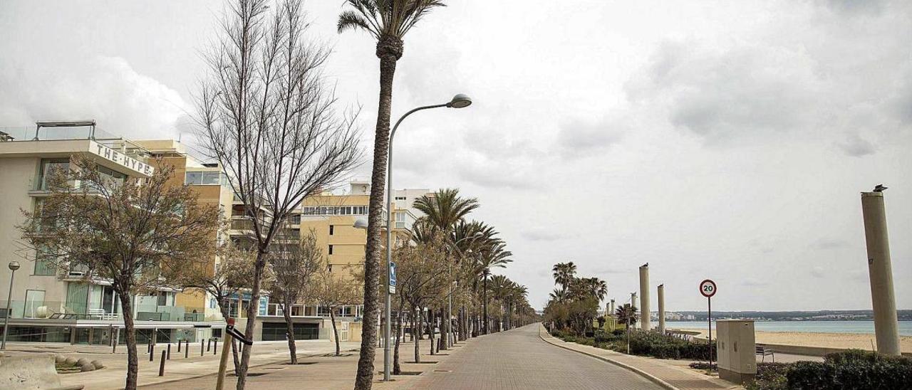 Los hoteleros de la Platja de Palma amenazan con no abrir este aÃ±o si no se les perdonan los impuestos municipales.