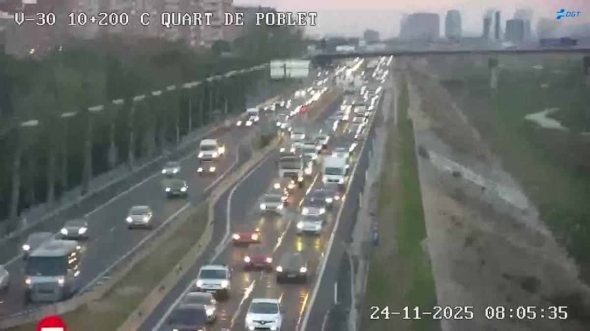 La carretera V-30 a su paso por Quart de Poblet