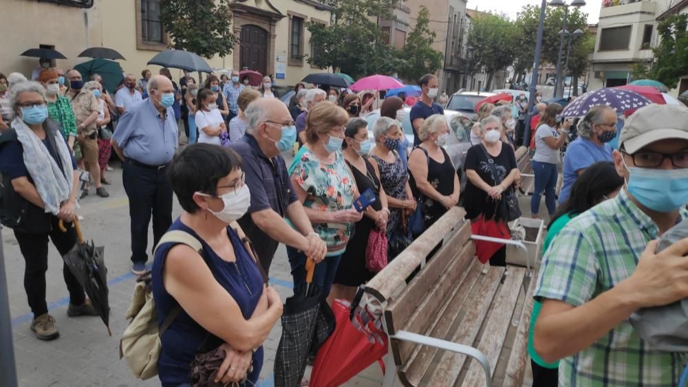 EN FOTOS | El comiat al bisbe emèrit davant la casa on va néixer