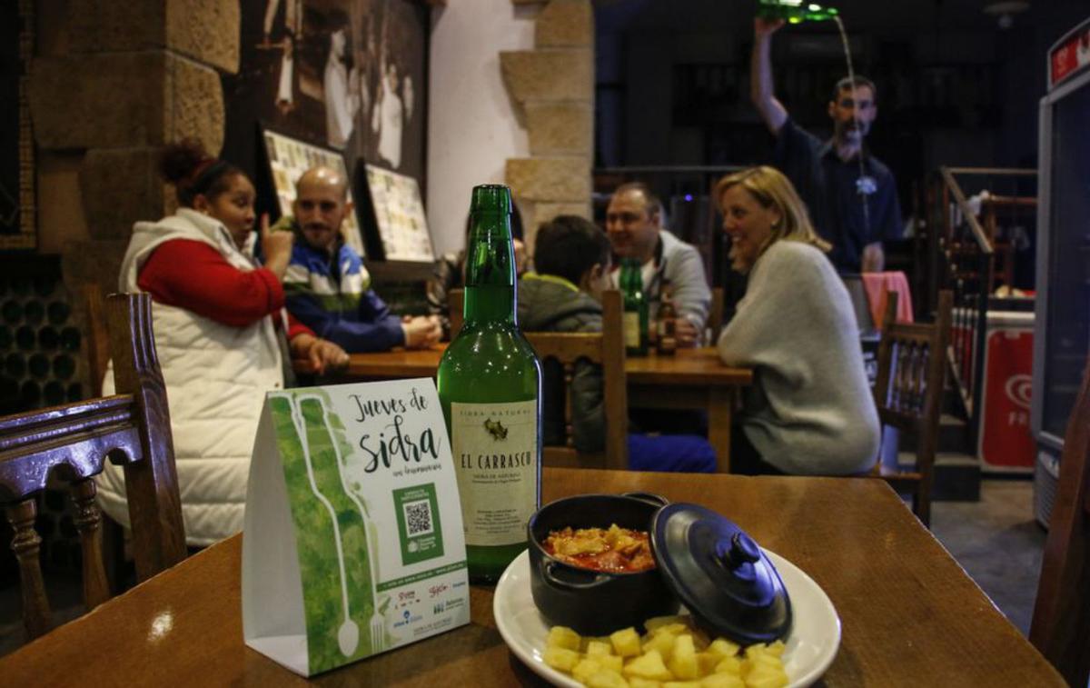 La mejor sidra junto con las tapas más apetecibles, los jueves en Gijón