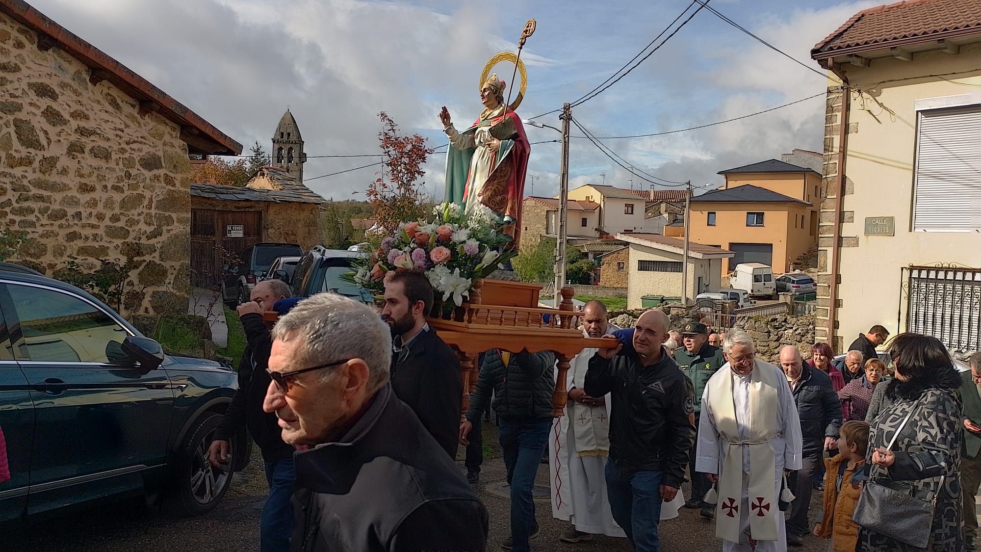 Mañana de fiesta en Mombuey por San Martino