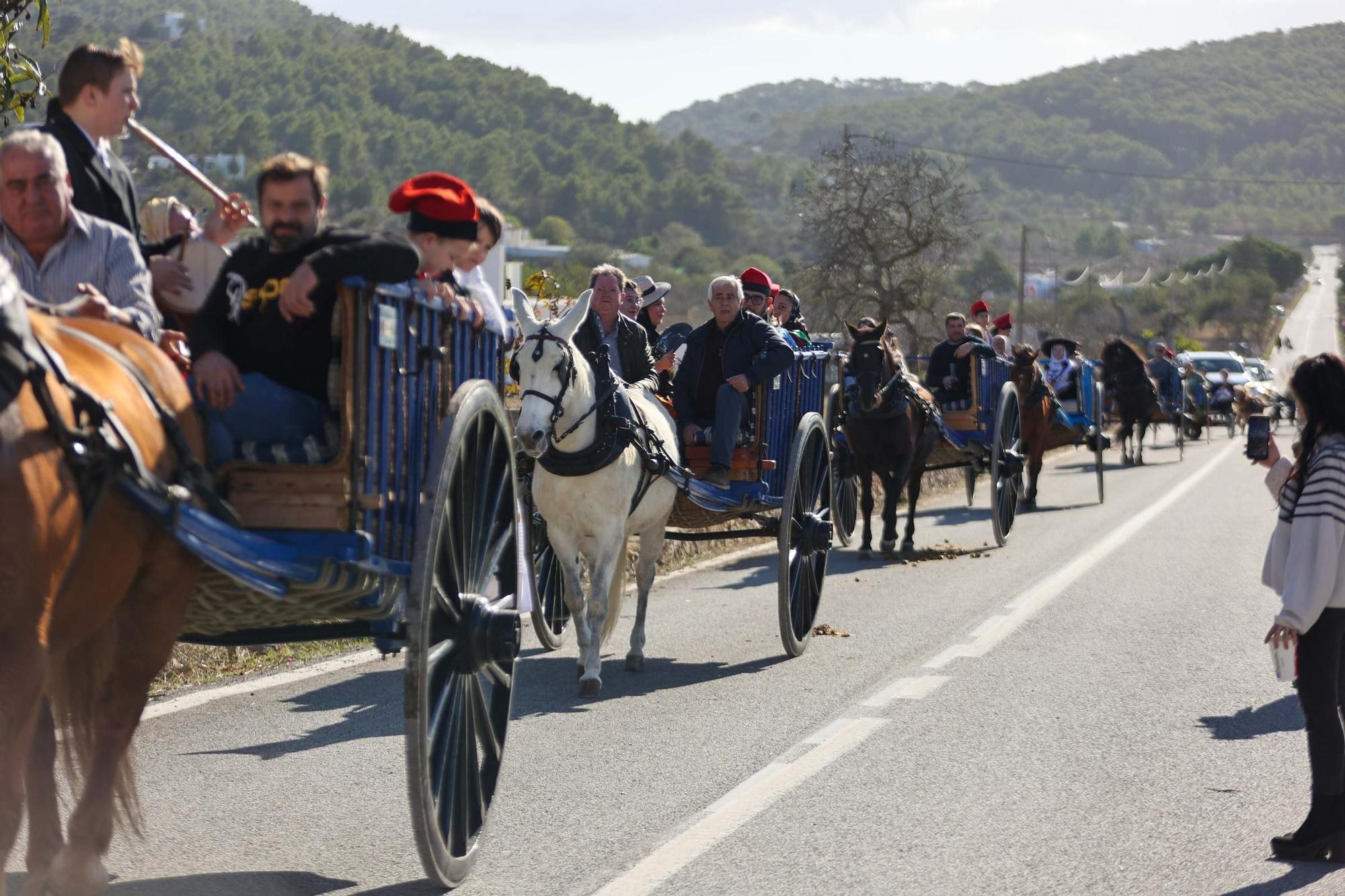 Todas las imágenes del día de Santa Inés en Ibiza