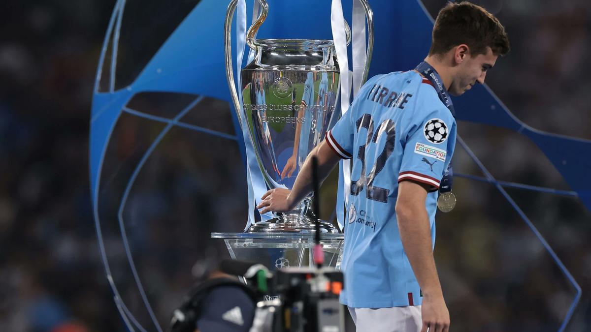 Perrone, al término de la final de la Liga de Campeones con el Manchester City.