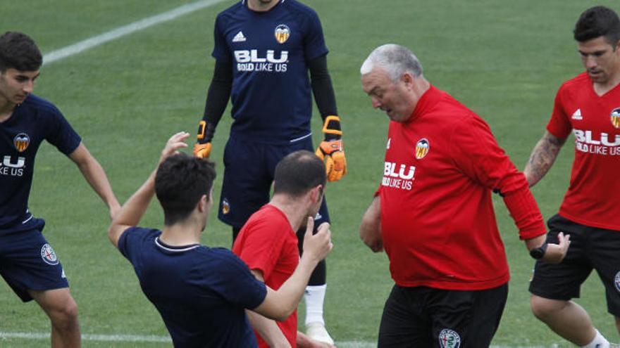 Garay y Gayà se ponen los guantes