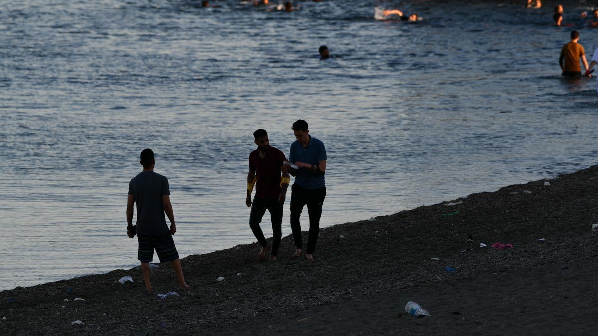 Más de 3.000 inmigrantes marroquíes llegan a nado a Ceuta