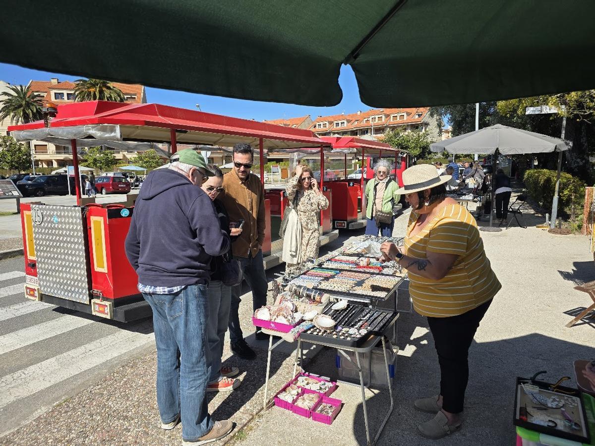 Venta de collares en la isla.