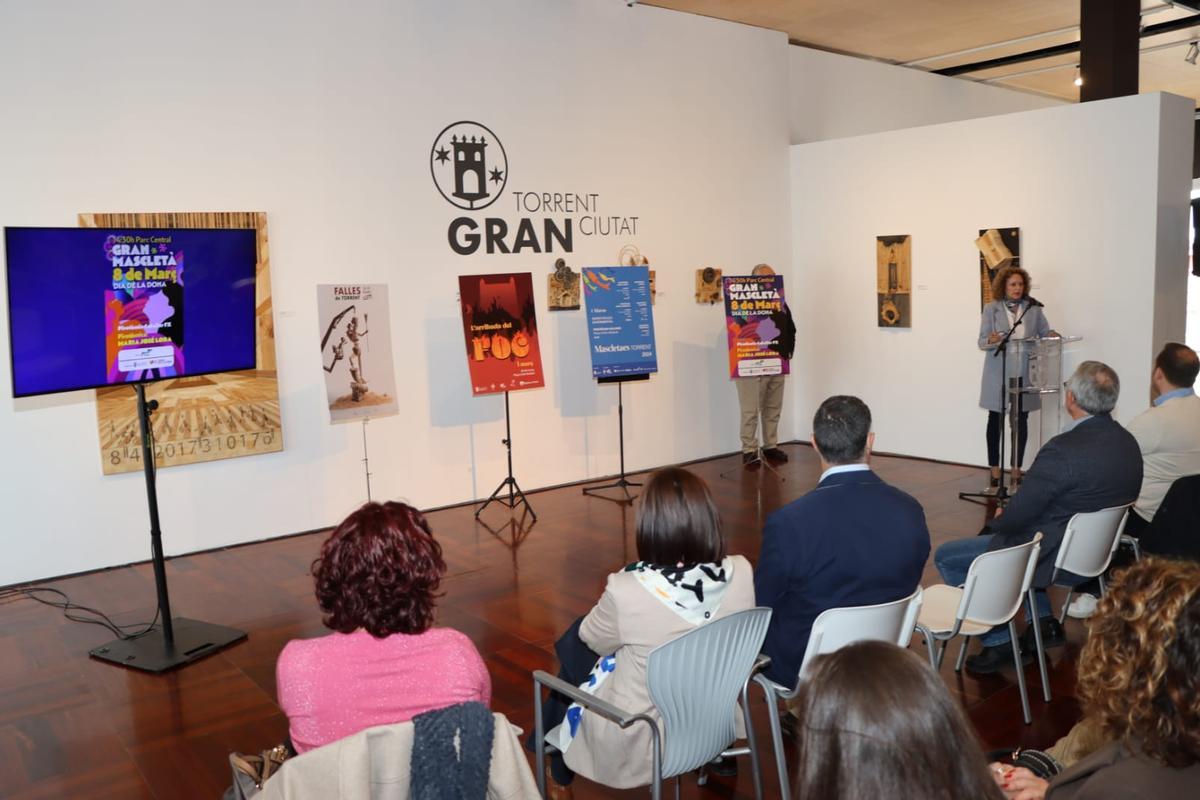 Presentación con la alcaldesa de Torrent, Amparo Folgado