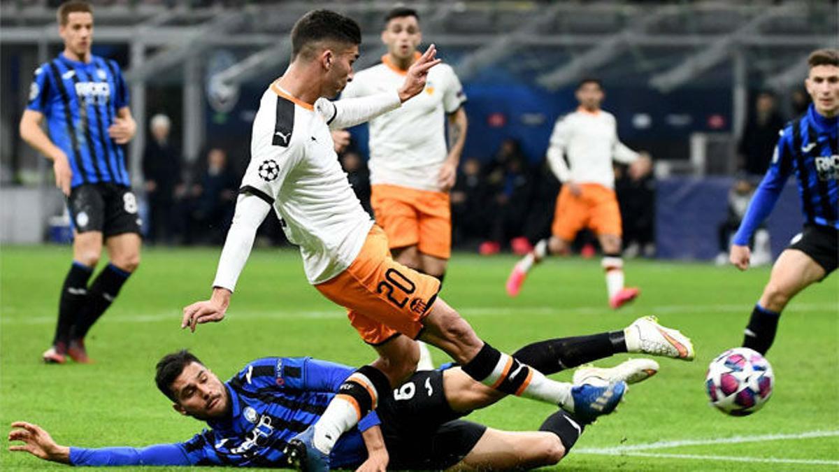 Ferran tuvo el segundo gol del Valencia en sus botas, pero estrelló el balón en el palo