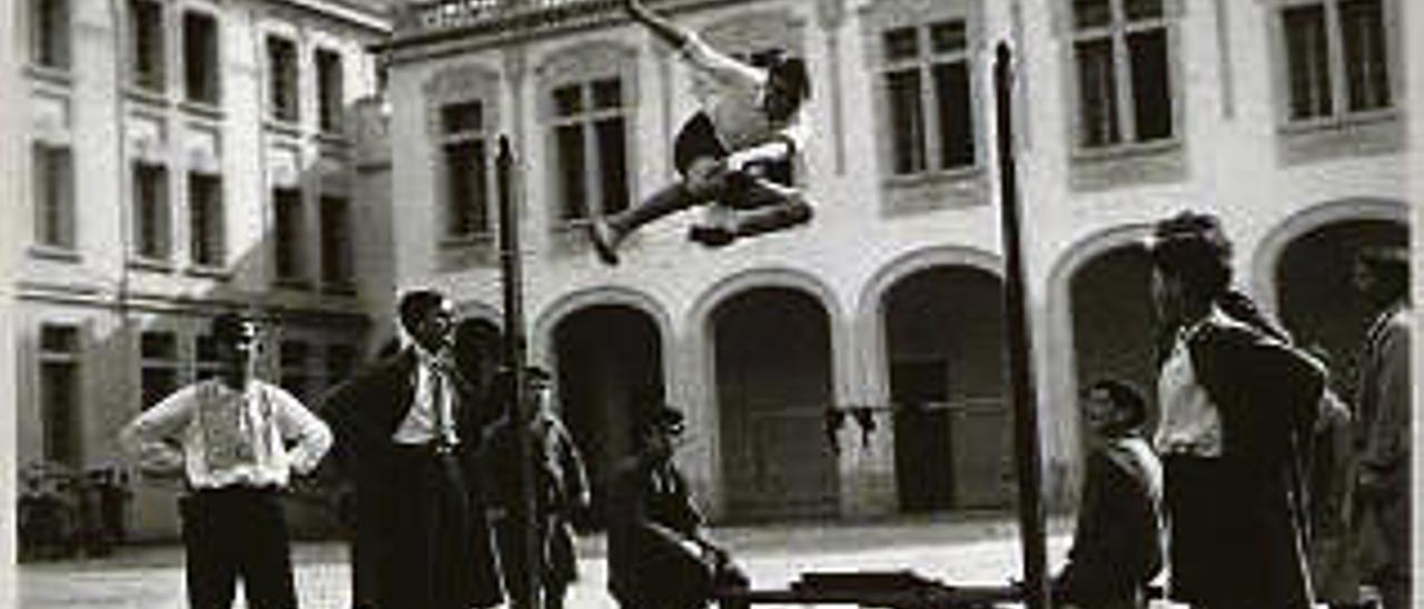 El colegio, mucho antes de llegar el hermano Bailón. // FdV