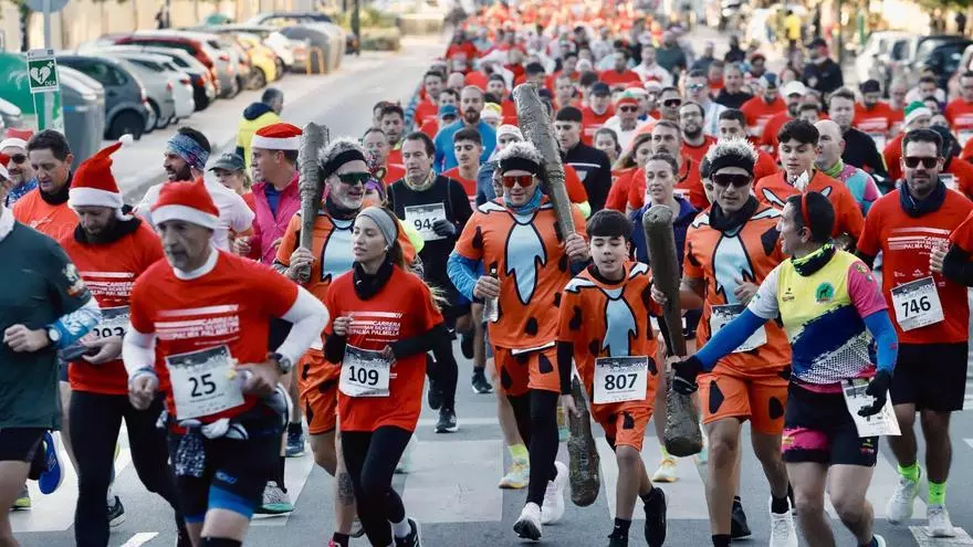 Cerca de 800 atletas participan en la San Silvestre de Málaga
