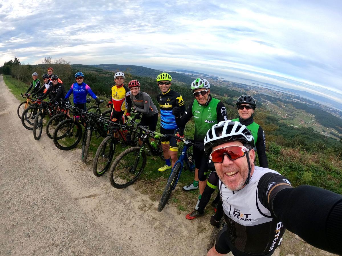 El enoturismo en bicicleta permite disfrutar de fantásticos paisajes.