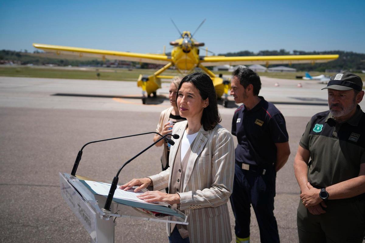 Núria Parlon en el aeropuerto de Sabadell