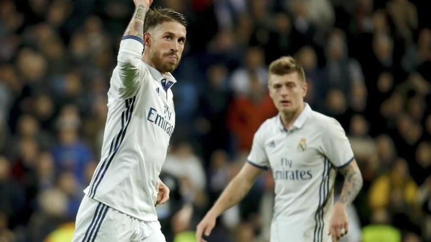 Un nuevo milagro de Ramos impide la resurrección de la Liga (3-2)