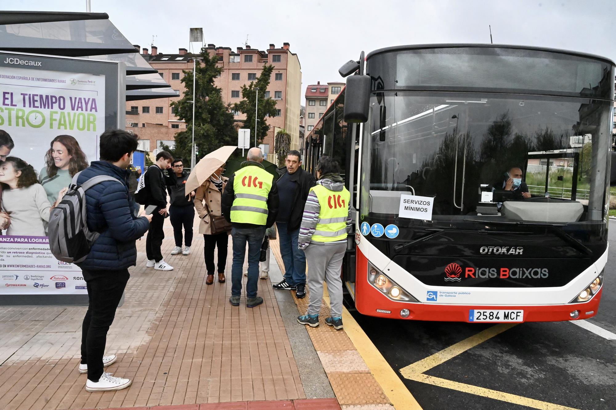 La huelga de transportes paraliza numerosas líneas en Galicia