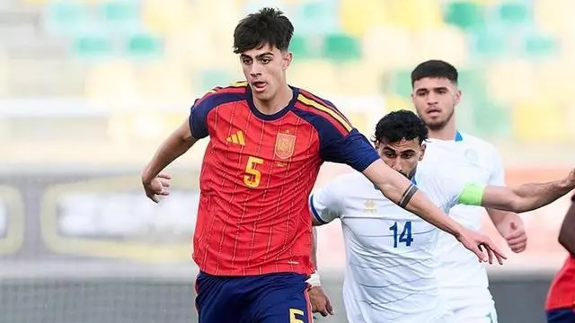 Los highlights de Marc Bernal en el partido de la 'Rojita' frente a Chipre