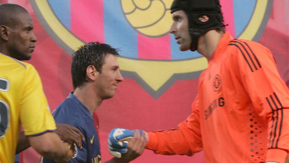 Messi y Cech se volverán a ver las caras el 23 de febrero