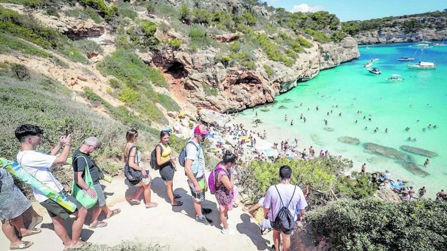 Osterurlauber sorgen bei Instagram-Bucht auf Mallorca für Parkchaos