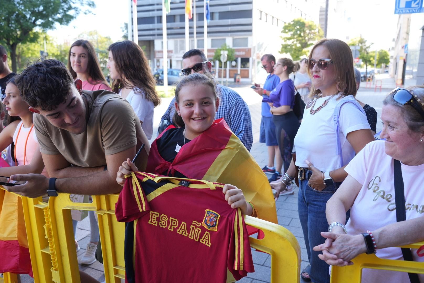 Las campeonas del mundo a su llegada a Córdoba, en imágenes