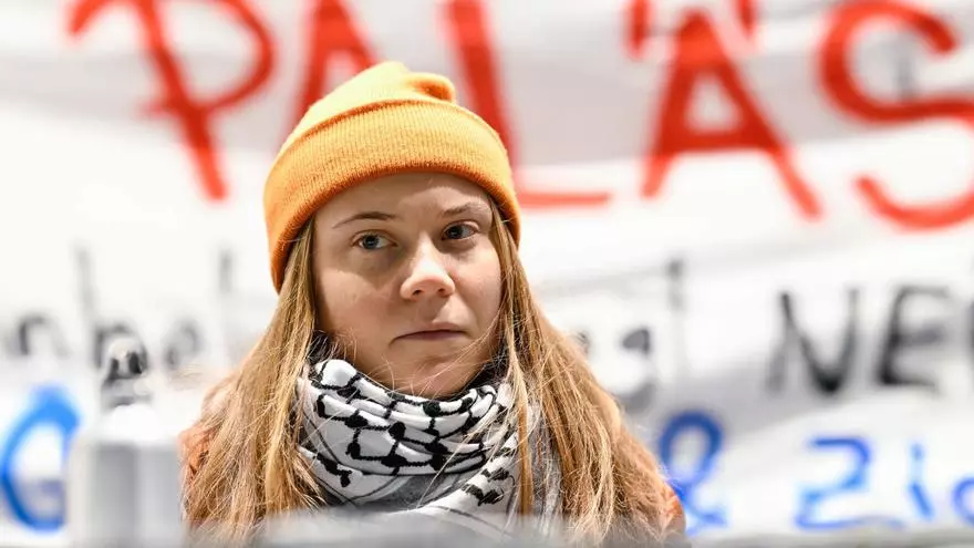 Greta Thunberg denuncia que fueron "atacados y secuestrados ilegalmente" por Israel