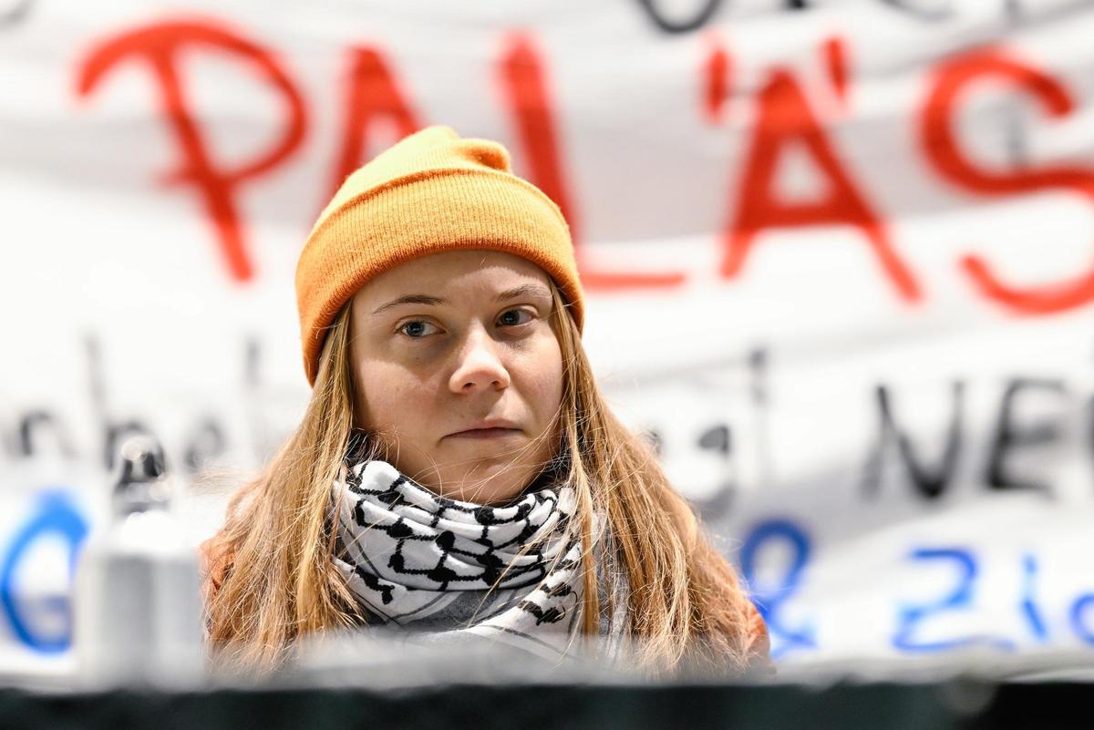 Greta Thunberg denuncia que fueron atacados y secuestrados ilegalmente por Israel