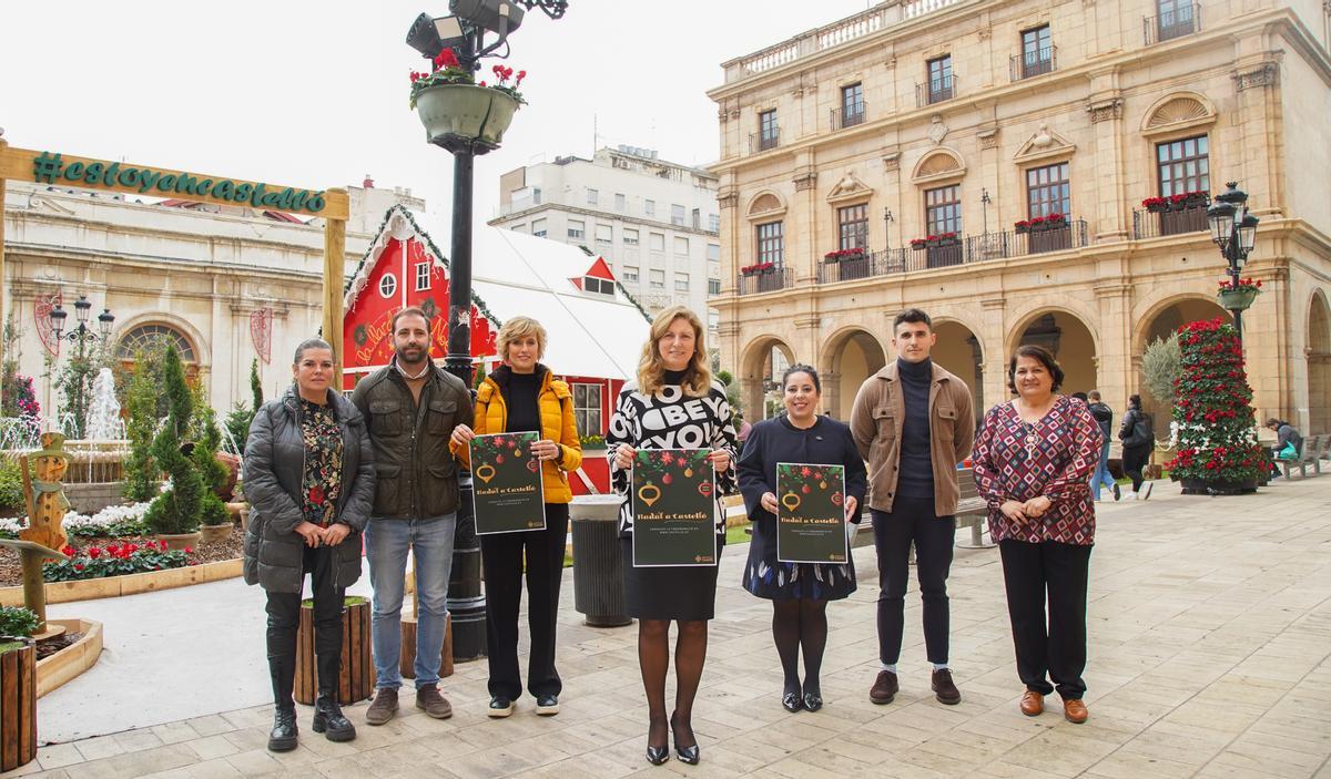 La alcaldesa, Amparo Marco, y varios concejales, presentaron la programación navideña.