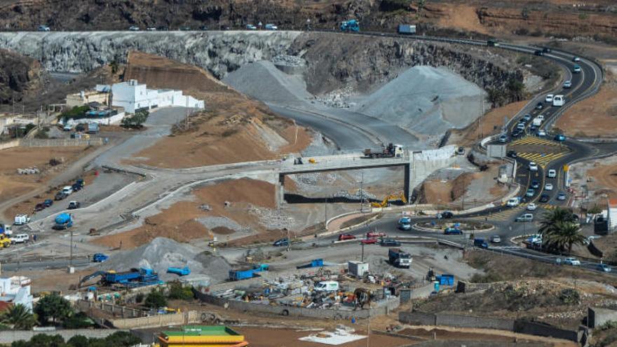 Obras de la cuarta fase de la circunvalación de la capital grancanaria a su paso por Arucas.