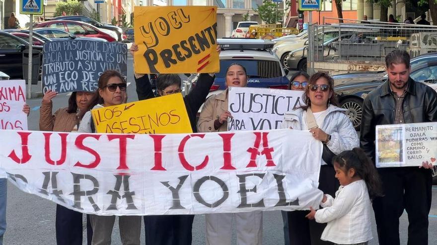 Familia y amigos piden "justicia para Yoel" en A Coruña