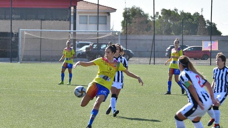 Un Castellón femenino respondón da guerra pero cede en Canarias (4-2)