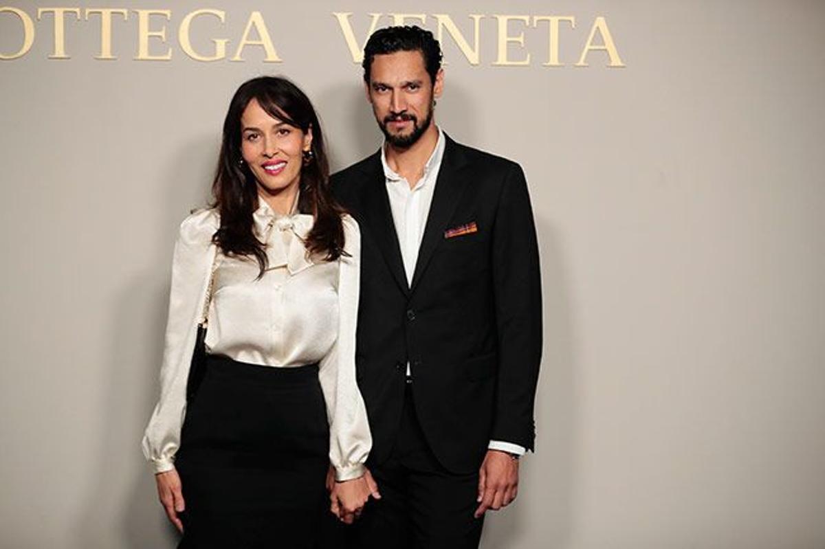 Dolores Chaplin y Stany Coppet durante 'Masters of Craft' de Bottega Veneta