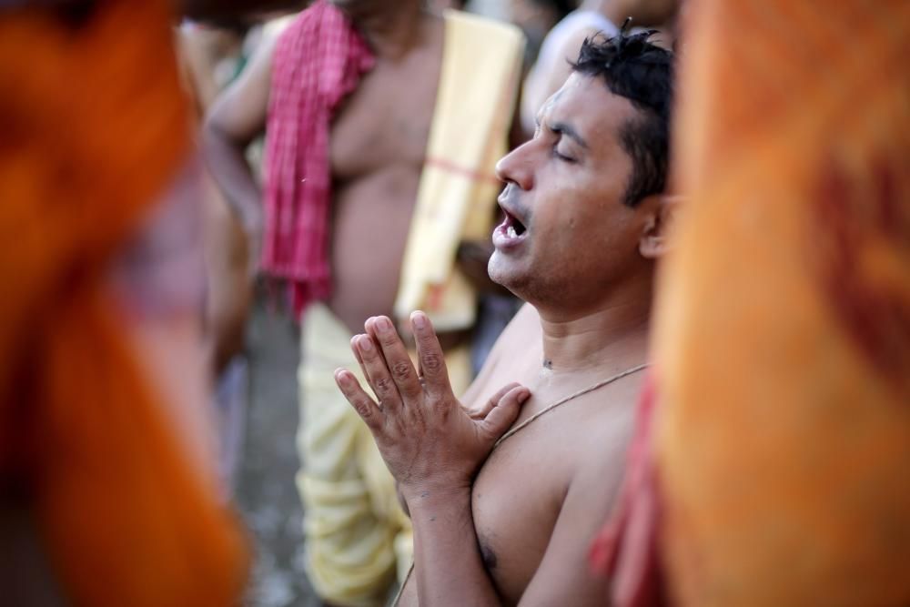 Ritual del 'trapan' a l'Índia