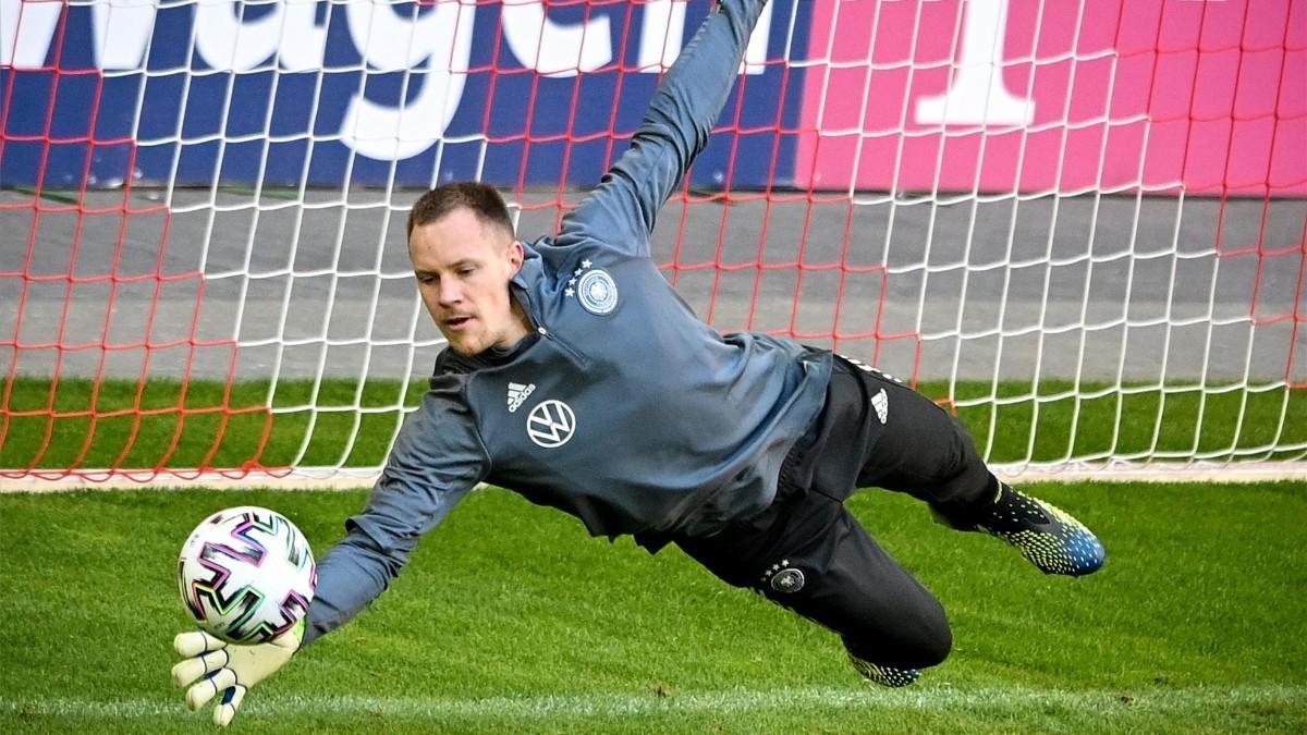 Ter Stegen, en un entrenamiento con Alemania