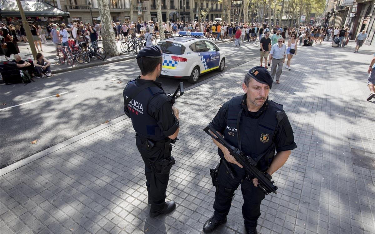 zentauroepp39727680 barcelona 18 08 2017 dia despu s del atentado en la rambla d181224083846 zentauroepp39727680 barcelona 18 08 2017 dia despu s del atentado en la rambla d181224083846