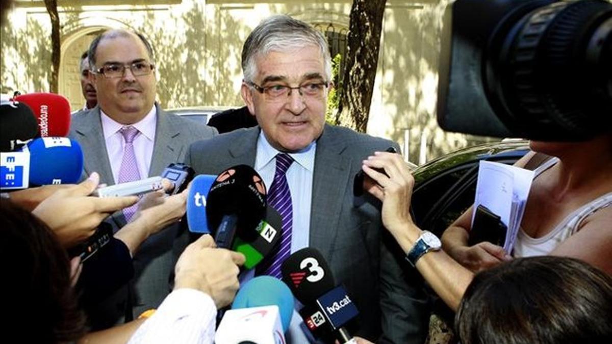 Gonzalo Moliner, nuevo presidente del Poder Judicial, este martes por la mañana, con los medios de comunicación tras su elección.